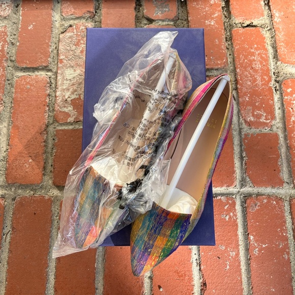 Stuart Weiztman Rialto Shoes - Picture 4 of 14